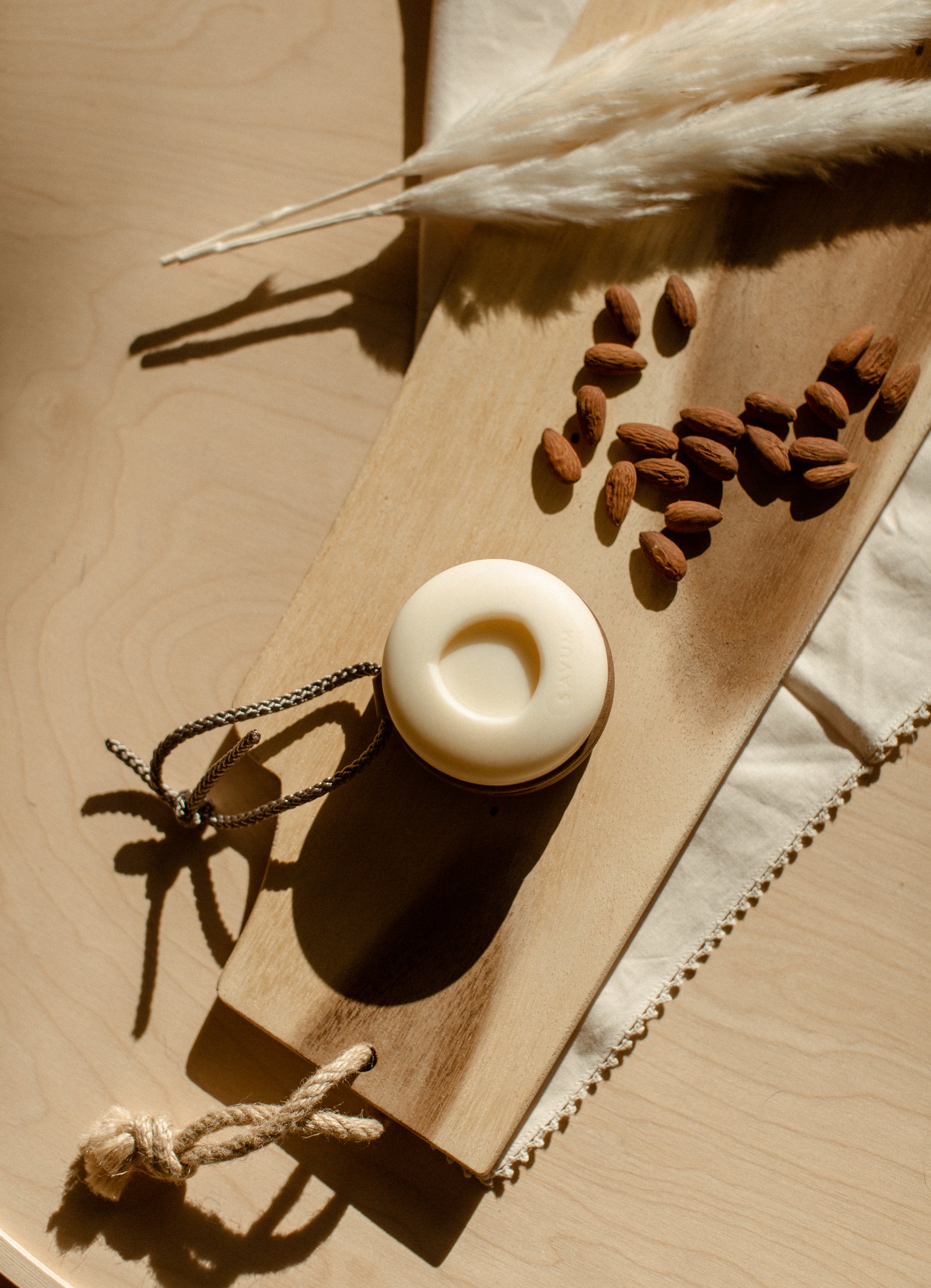SAVUM Natural almond soap